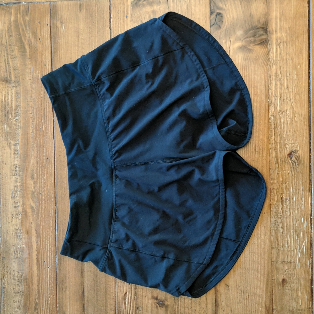 Lululemon Speed Up Mid-Rise Lined Short 4" Size 2 Black